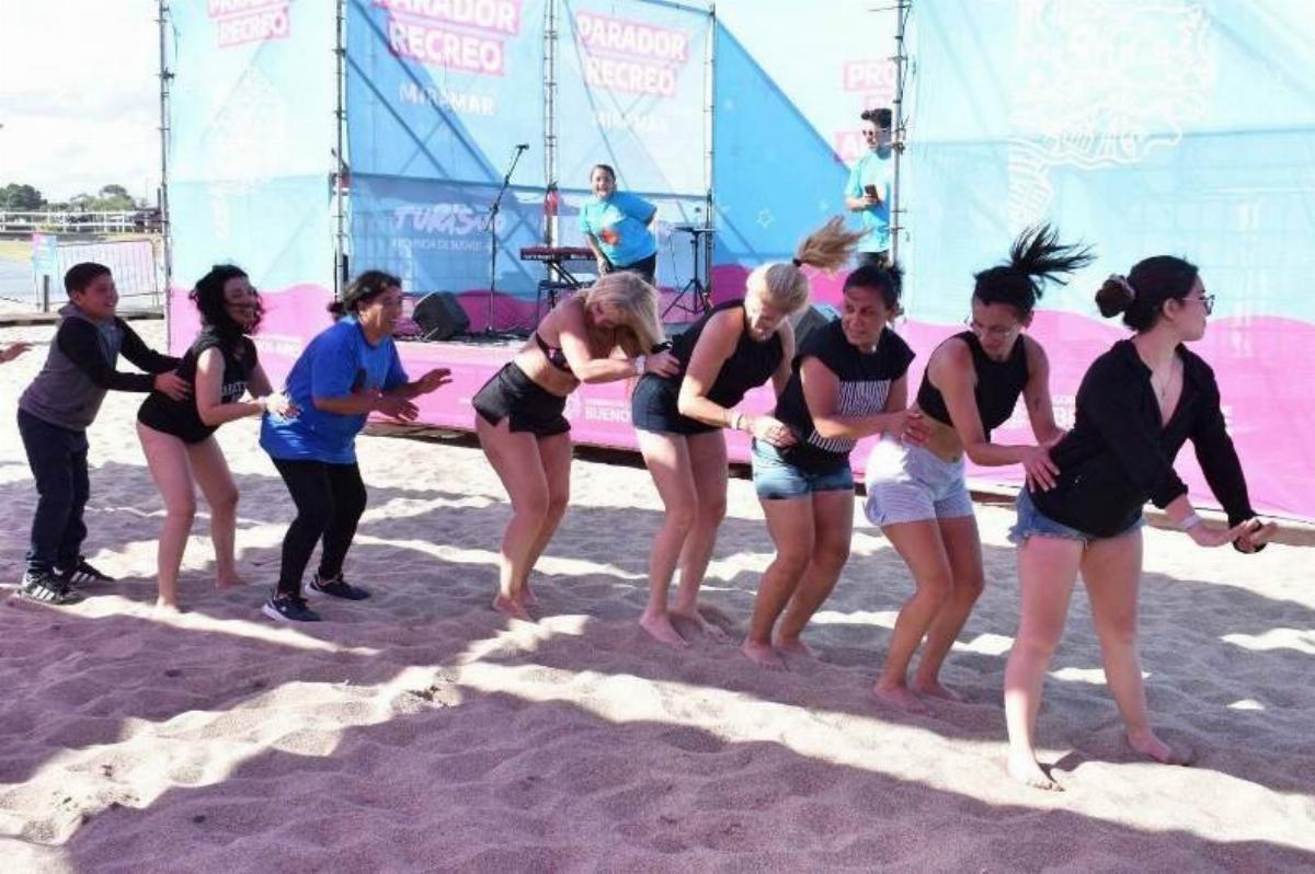 El Parador ReCreo Miramar vuelve a la playa con actividades gratuitas para toda la familia